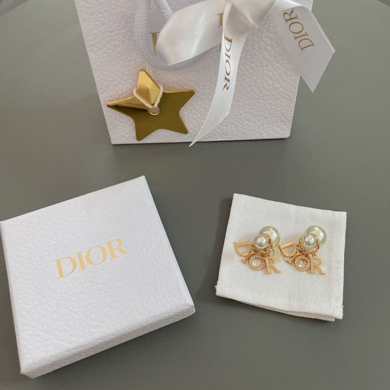 ch**an D*or earrings